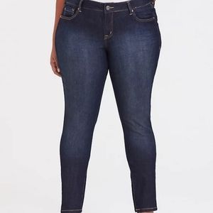 Torrid Curvy Super Stretch High-Rise Jean Size 20 Regular NWT